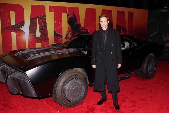 《蝙蝠侠》罗伯派汀森有望再演吸血鬼 奥斯卡得奖导演想拍《德古拉》-四季巴士