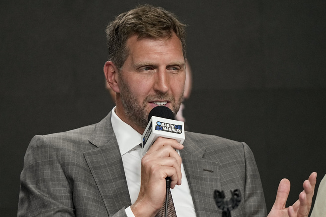 NBA接到布莱恩招募电话德佬透露续留独行侠秘辛