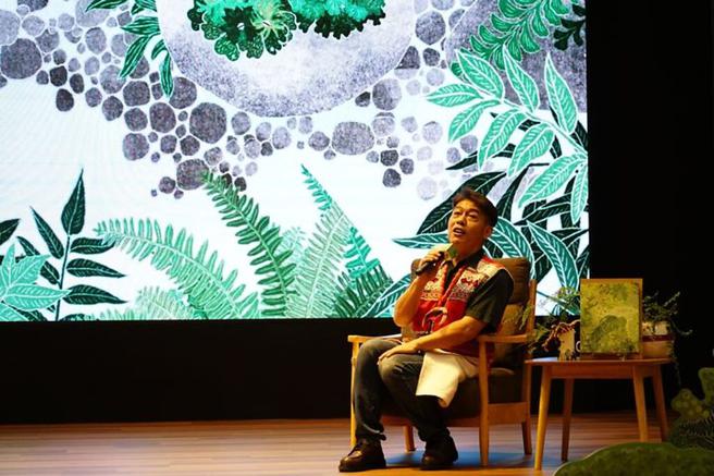 赛夏族根志优长老进行导读。（图／农委会林务局）