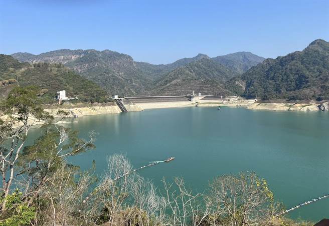 曾文水庫蓄水率只剩6％左右。（南水局提供／程炳璋台南傳真）