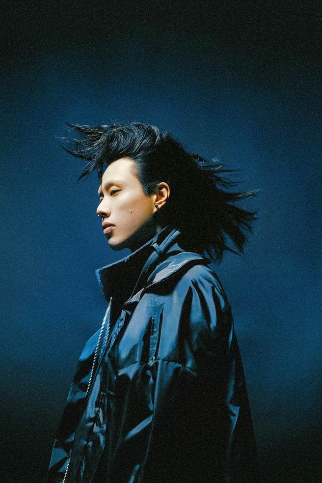 Marz23近日推出新專輯《不遠處》。（華納音樂提供）