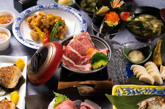 「吃吃喝喝拿好康」优惠活动，期间限定在馆内的五大主题餐厅消费，无论平假日，满4000元即可现折抵1000元。(义大皇家酒店提供)