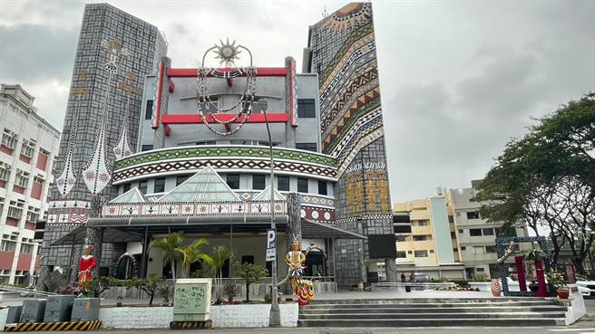 高雄市原住民故事馆在前镇区爆发乙烯外泄事件后封馆，经多年整建，今日重新开馆启用。（林雅惠摄）