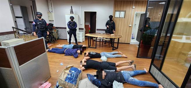 新北警方搜证半年多，扫荡竹联帮弘仁会据点。（新北市芦洲警分局提供）