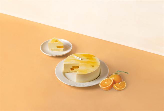 路易莎咖啡母亲节推出热卖蛋糕「倾橙热恋慕斯蛋糕」限定版优惠。（路易莎提供）