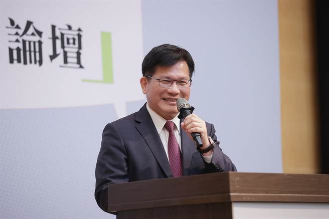 民眾党立委陈琬惠爆料，总统府秘书长林佳龙（图）曾于2020年7月与im.B诈骗案主嫌曾国纬（原名曾耀锋）把酒言欢，还题字赠书给对方。（资料照／总统府提供）