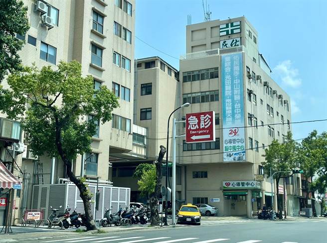 逃逸移工上月中因动脉瘤破裂、昏迷遭丢包医院，经紧急手术救回ㄧ命，迄今积欠超过百万医疗费成人球。（杨静茹摄）