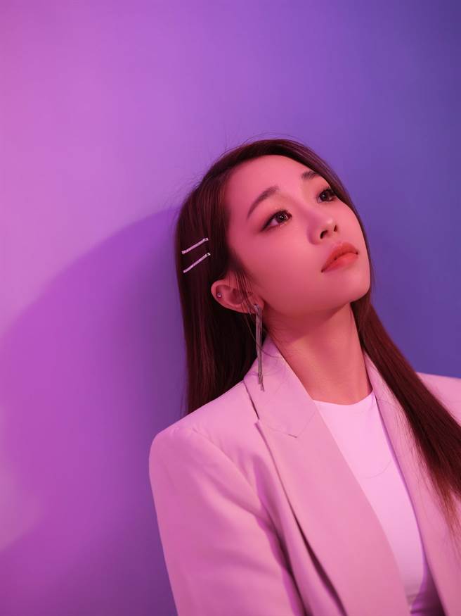  艾薇本周五将在台北Legacy开唱。《声生不息·宝岛季》提供