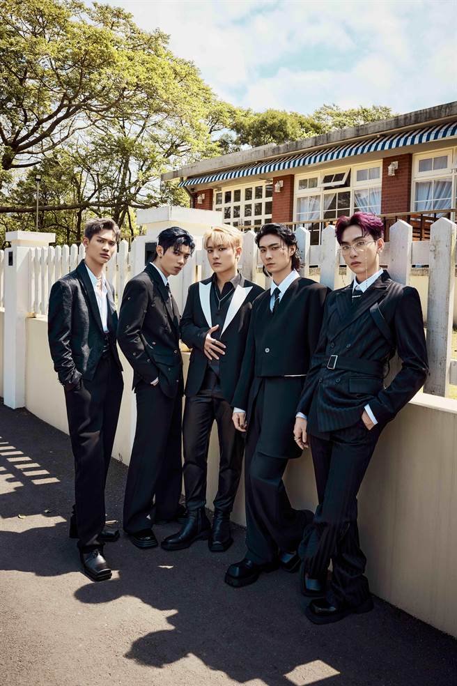 FEniX主打歌〈Look At Me〉MV在10天内突破百万点击。（踢帕娱乐提供）