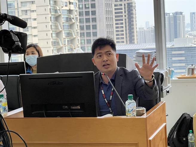 台中市議員蔡耀頡認為，市府應該講清楚遊戲規則後再提預算，否則根本是本末倒置。(林欣儀攝)