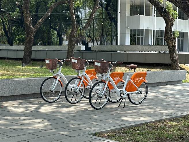 屏东转乘添动能，首批电动辅助车上线，再加东港7站点。(屏县府提供)