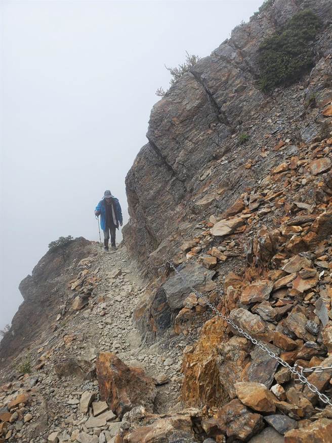 玉山国家公园管理处呼吁山友，务必做好防寒、防潮准备，遇紧急状况拿出撤退的勇气，避免憾事发生。（玉山国家公园提供／杨静茹南投传真）