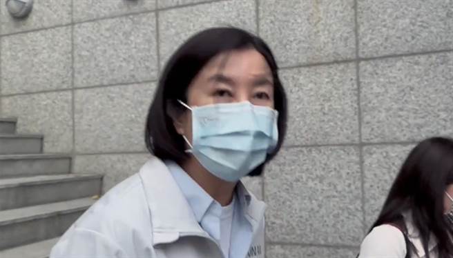 台南市正副议长贿选案，台南地方法院首度召开准备程序庭。结束后，议长邱莉莉步出法庭时表示，「相信司法会还我清白」。（洪荣志摄）