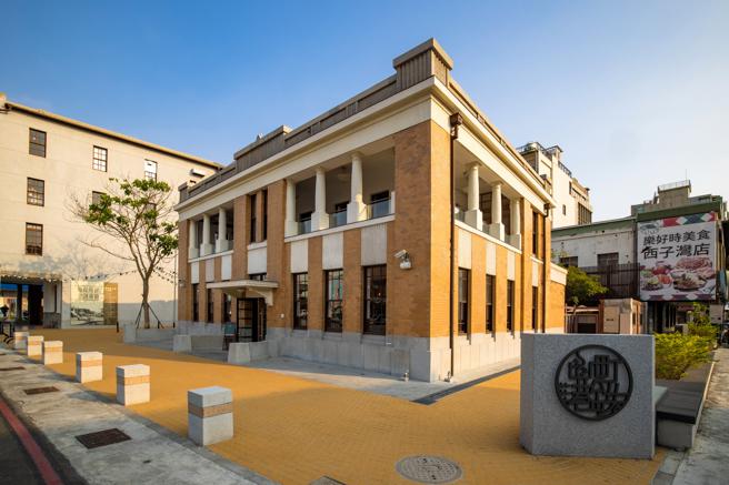 高雄与日本有深厚连结的知名景点新滨驿前（旧三和银行）(高雄市观光局)