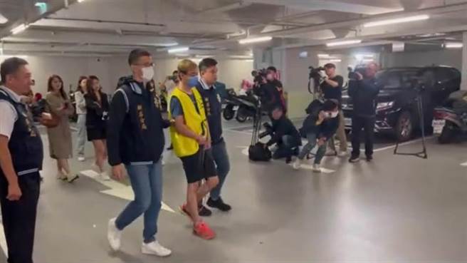 警方以杀人、遗弃尸体、毒品罪嫌将洪嫌送办。（王扬杰翻摄）