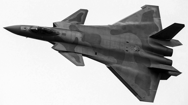 在中共空军顶尖战机歼-20上的相控阵雷达就有黄令仪所设计的龙芯晶片。（图／新华社）