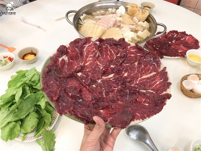 「广东汕头胜味牛肉店」是五月天的心头好，也是陈其迈的爱店，使用温体牛肉搭配特制沙茶酱料，让老饕多次造访。（柯宗纬翻摄）