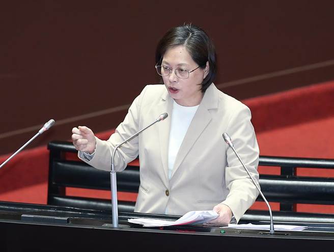 民眾党立委赖香伶支持「清洁人员身分立法」。（本报资料照片）