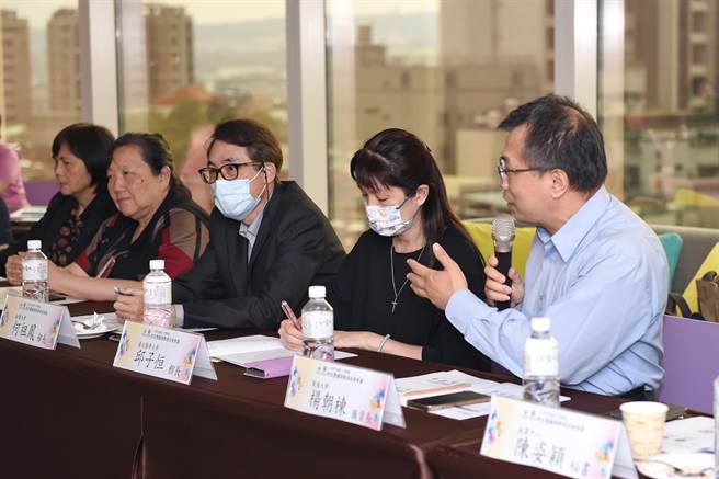 「优久大学联盟」定期举办会议及交流活动，并共享教务、学务、辅导及产学合作等实务经验，还能跨校跨域选修课程等。（静宜大学提供）