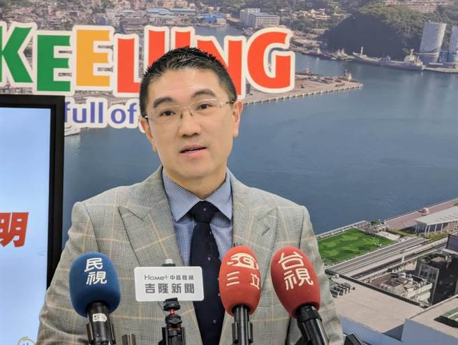 基隆市长谢国梁表示，他将于26日下午亲自参加铁道局举办的基隆捷运公听会，并希望有机会为基隆发声。（张志康摄）