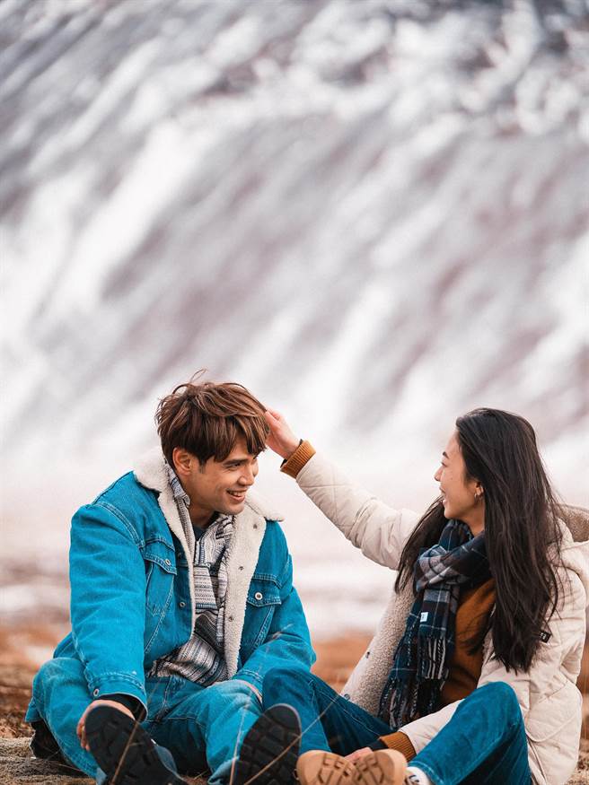 陈零九赴冰岛拍摄〈Sing to Me〉MV。（滚石唱片提供）