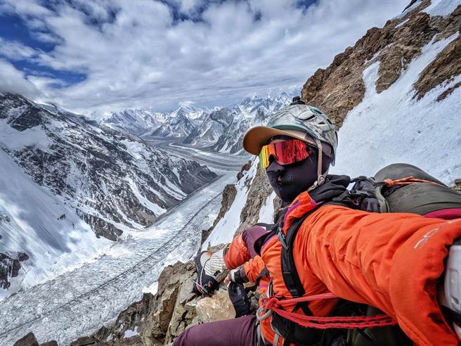 乔戈里峰（Qokori）海拔8611公尺是世界第二高峰，国际上通常称之为K2，即「喀喇崑崙山脉2号主峰」，詹乔愉在2022年登顶。（詹乔愉提供）