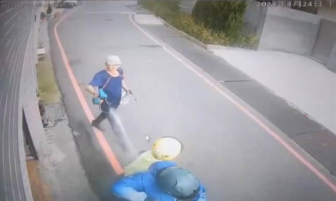 彰化市一名七旬老翁疑长期邻居纠纷嫌隙，竟对邻居父子喷洒汽油。（资料照片）