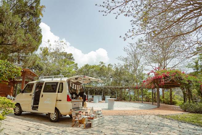 云品温泉酒店与Vantel露营车的优势结合在一起，为旅客带来了一个独特的旅游体验。（云品提供）