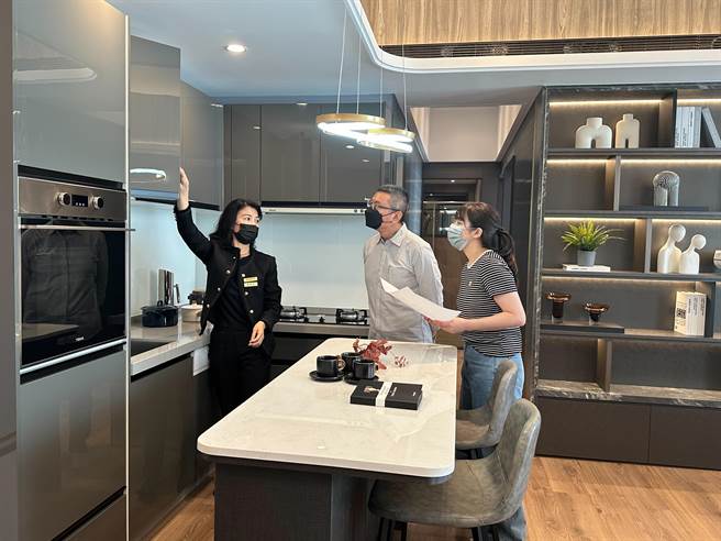 「聚富朗朗」主打28至34坪的3房产品，3月下旬开放预售，短短30天卖出超过5成。(林欣仪摄)