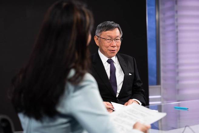 民眾党主席柯文哲赴美时接受美媒《美国之音》专访，他强调自己是美中台都能忍受的最大容忍数。（图／民眾党提供）