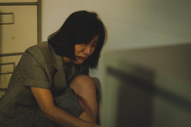 张诗盈在《和平归来》也有崩溃痛哭桥段。（公视提供）