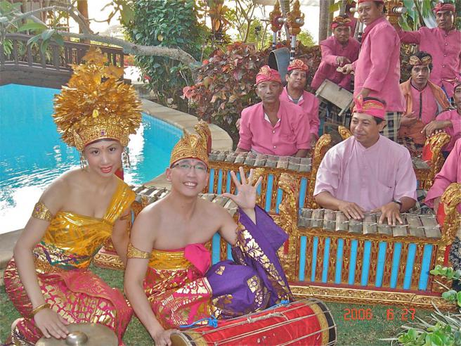 宋少卿刚与谭晓诗结婚那几年还会发夫妻合照，近年来则都看不到老婆出现在他社群上。（图／取自宋少卿脸书）