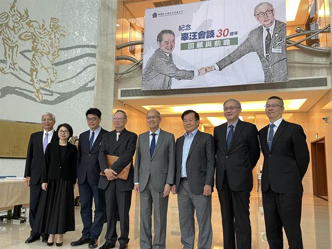 杨智渊案、富察案，海基会董事长李大维（中）：积极认真保障当事人的权益。（蓝孝威摄）