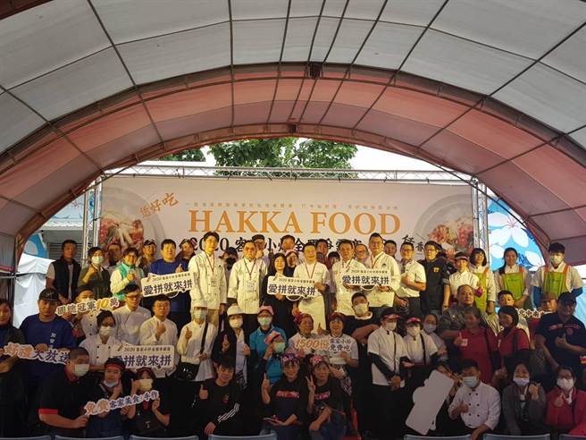 客家小炒全国争霸赛东区初赛5月20日将在花莲化仁国中登场，总奖金高达11.5万元，冠军将代表东部出战总决赛，为东台湾争光；图为歷年赛事合照。（花莲县政府提供／罗亦晽花莲传真）