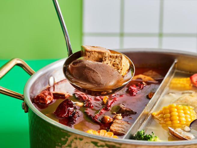 （小福利麻辣锅开新店，开幕期间有优惠。图／飨宾餐旅提供）