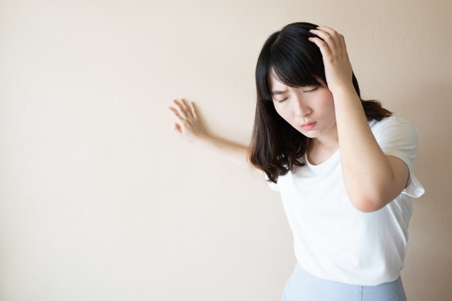 一名女子总是容易疲累、头晕头痛，原以为是贫血引起，之后就医检查才发现，原来是因为罹患特殊疾病「骨髓纤维化」。(示意图/ Shutterstock )