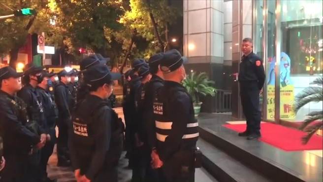 双北互轰后，北市警方推出11天专案扫黑。（警方提供）