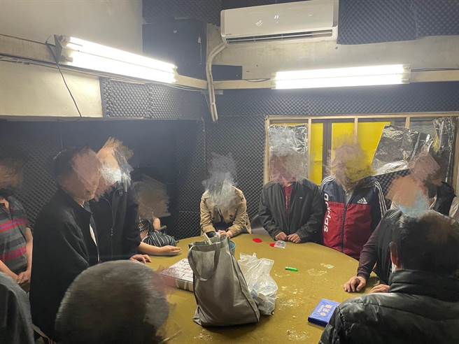 警方在文林北路破获「黑粒仔」赌场。（翻摄画面）