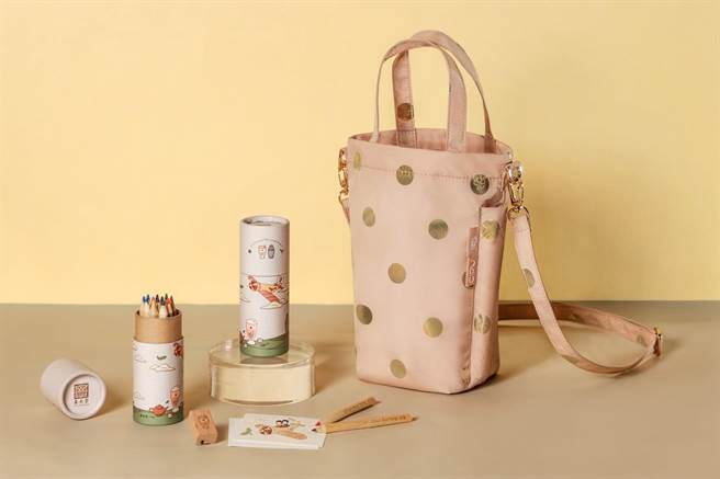 春水堂与CiPU喜舖共同设计「珍珠奶茶随行包」及「春水堂色铅笔组」，童趣十足。（春水堂提供）