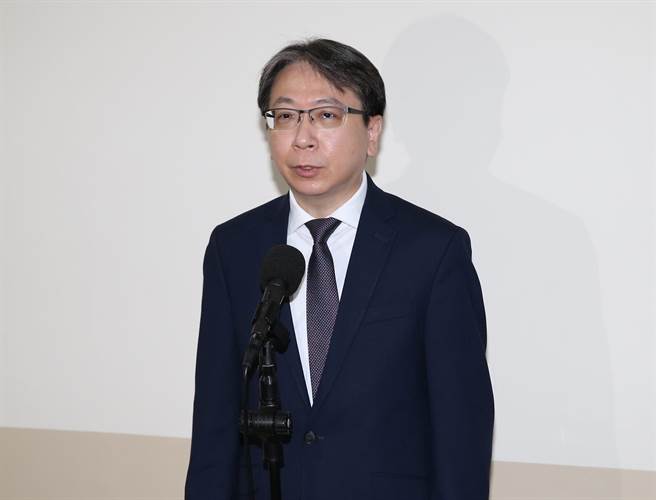 蔡明彥強調，資通安全處起火的辦公室並未涉及機敏資訊，且重要主機也不在該辦公室，初步研判沒有資料外洩的問題。（姚志平攝）