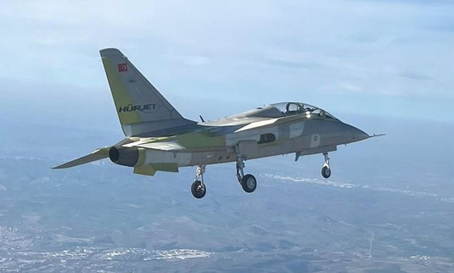土耳其首款自制喷射教练机Hurjet。(图/TAI)