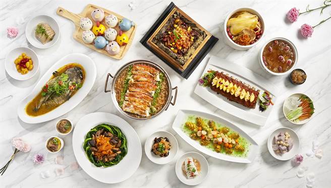 新天地推出6人及10人份的「馨飨事成」母亲飨宴，含有多道具备养顏美容概念的料理，如：花胶长参烩花菇、松茸虫草炖鸡汤、桃胶莲子银耳汤。（新天地提供／冯惠宜台中传真）