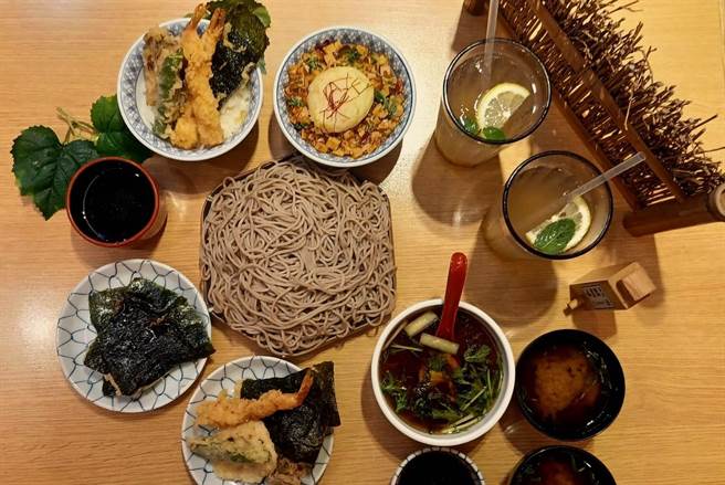 5月1日前加入香继光集团会员，可获赠母亲节双人套餐88折电子优惠券1张，原价1128元，优惠价992元。(陈韵萍摄)