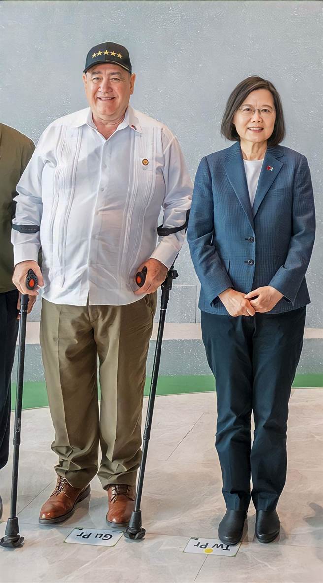 瓜地马拉总统贾麦岱（左）、我国总统蔡英文。（总统府提供）