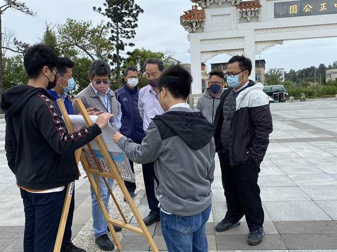 营建署道路组一行，今抵金实地勘察太湖湖畔绿荫游憩及重要道路建设等重要计画。(图／金门县政府提供)
