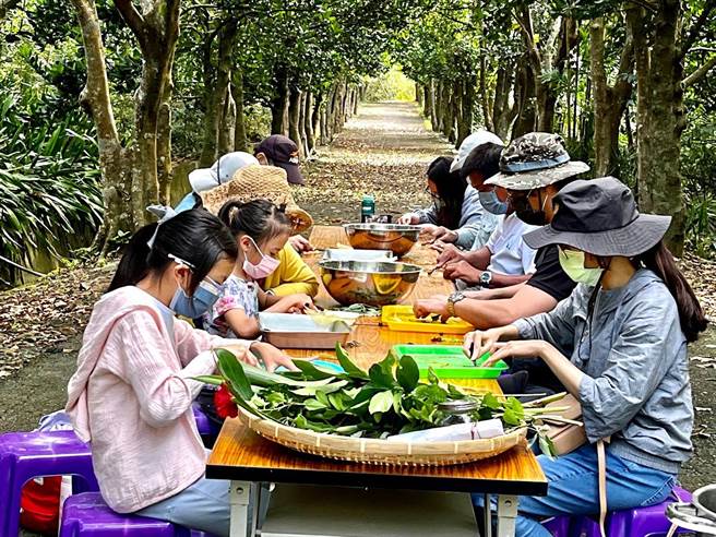 垦管处将于5月6日与满州乡生态旅游观光促进会合作举办「南岛香氛绿宝石」活动，带领游客走进平常不对外开放的「里德苗圃」挖宝。（垦管处提供／谢佳潾屏东传真）