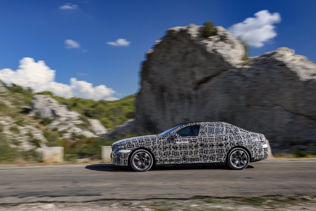 BMW i5開啟夏季動態測試，將提供全新的「眼球控制」自動駕駛體驗(圖/CarStuff)