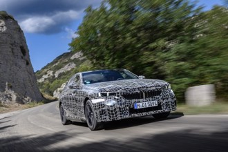 BMW i5開啟夏季動態測試，將提供全新的「眼球控制」自動駕駛體驗