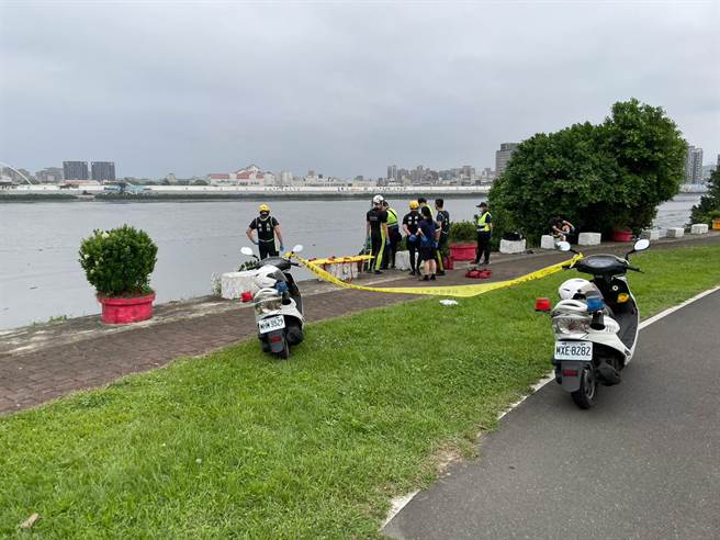 新北23岁女子18日向三重警方报案遭人性侵，结果报案后隔日即失联，其母紧急向警方通报协寻，没想到在3天后被人在淡水河畔发现时，已成冰冷尸体，而性侵犯则在25日遭警方循线逮捕。(黄敬文翻摄)