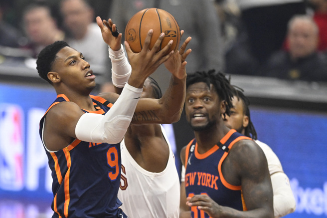 巴雷特（左）攻下21分。（路透）